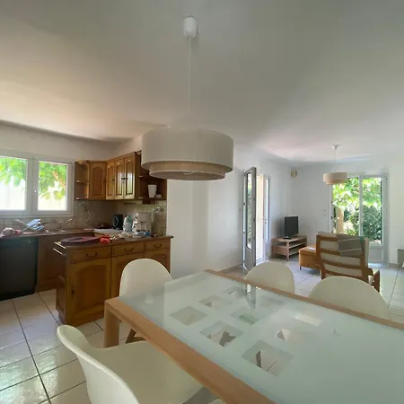 Maison Familiale A La Tranche-sur-mer, Proche Plage, Terrasse, Parking - Fr-1-22-374 *