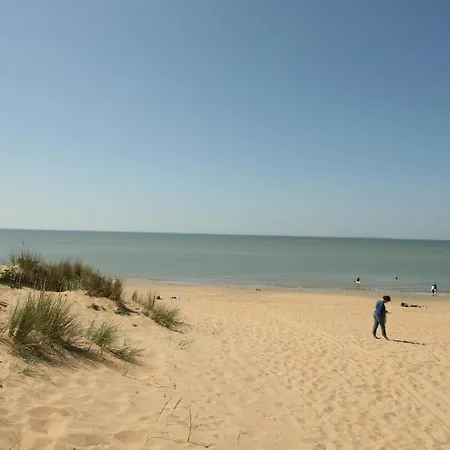 Maison Familiale A La Tranche-sur-mer, Proche Plage, Terrasse, Parking - Fr-1-22-374