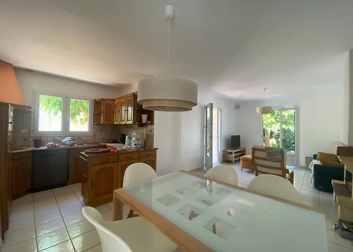 Maison Familiale A La Tranche-sur-mer, Proche Plage, Terrasse, Parking - Fr-1-22-374 *